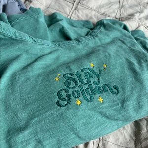 STAY GOLDEN TEE